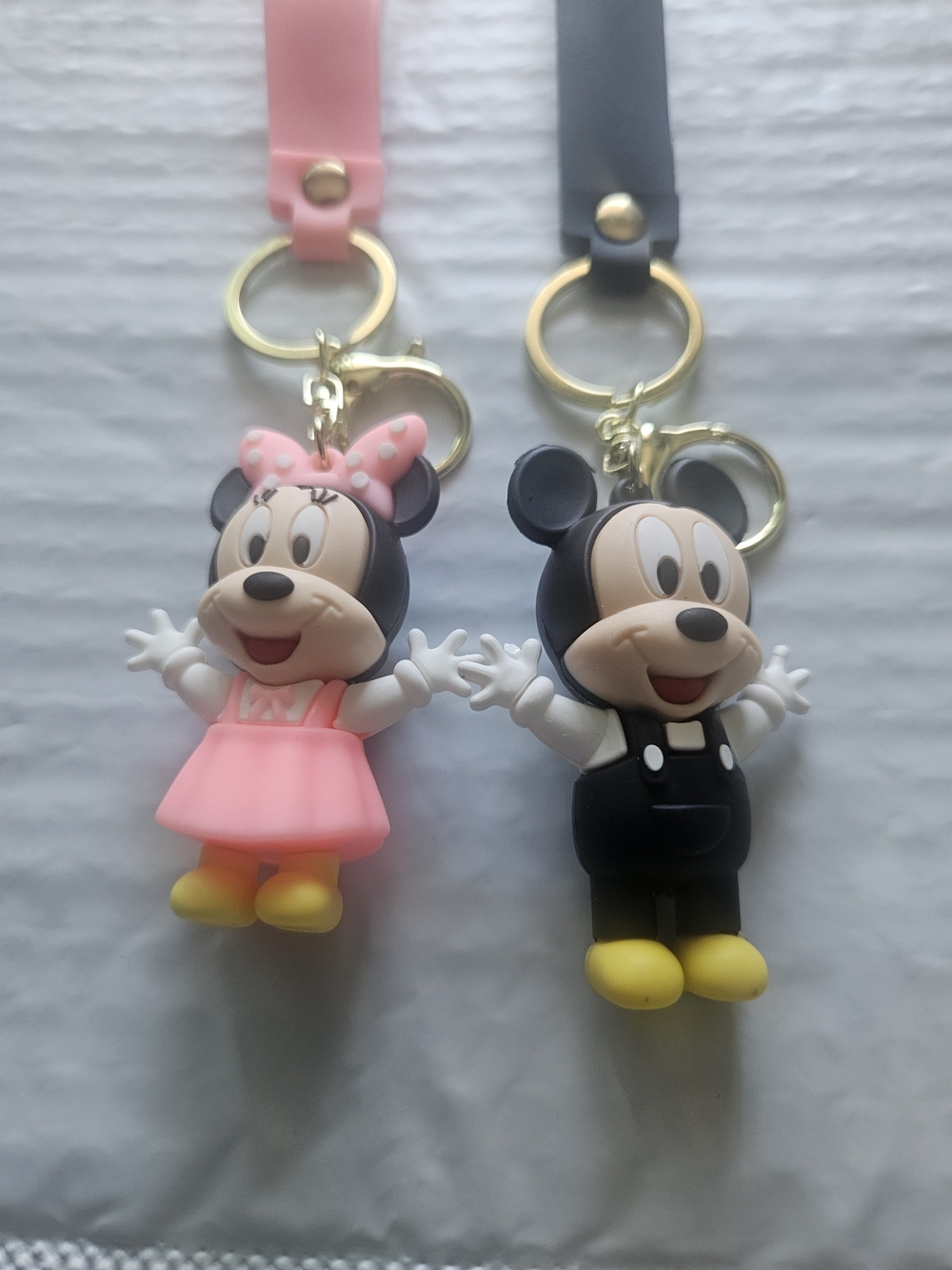 Mickey Mouse And Minnie Mouse Keychain Set